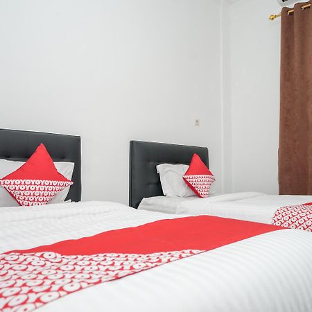 Oyo 346 Guest House Dempo Jakabaring Palembang Ngoại thất bức ảnh